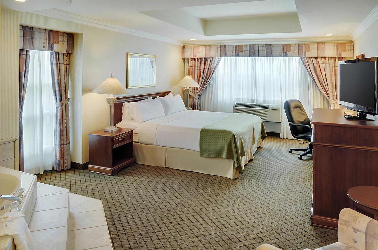 Holiday Inn & Suites Oakville At Bronte By Ihg Bagian luar foto