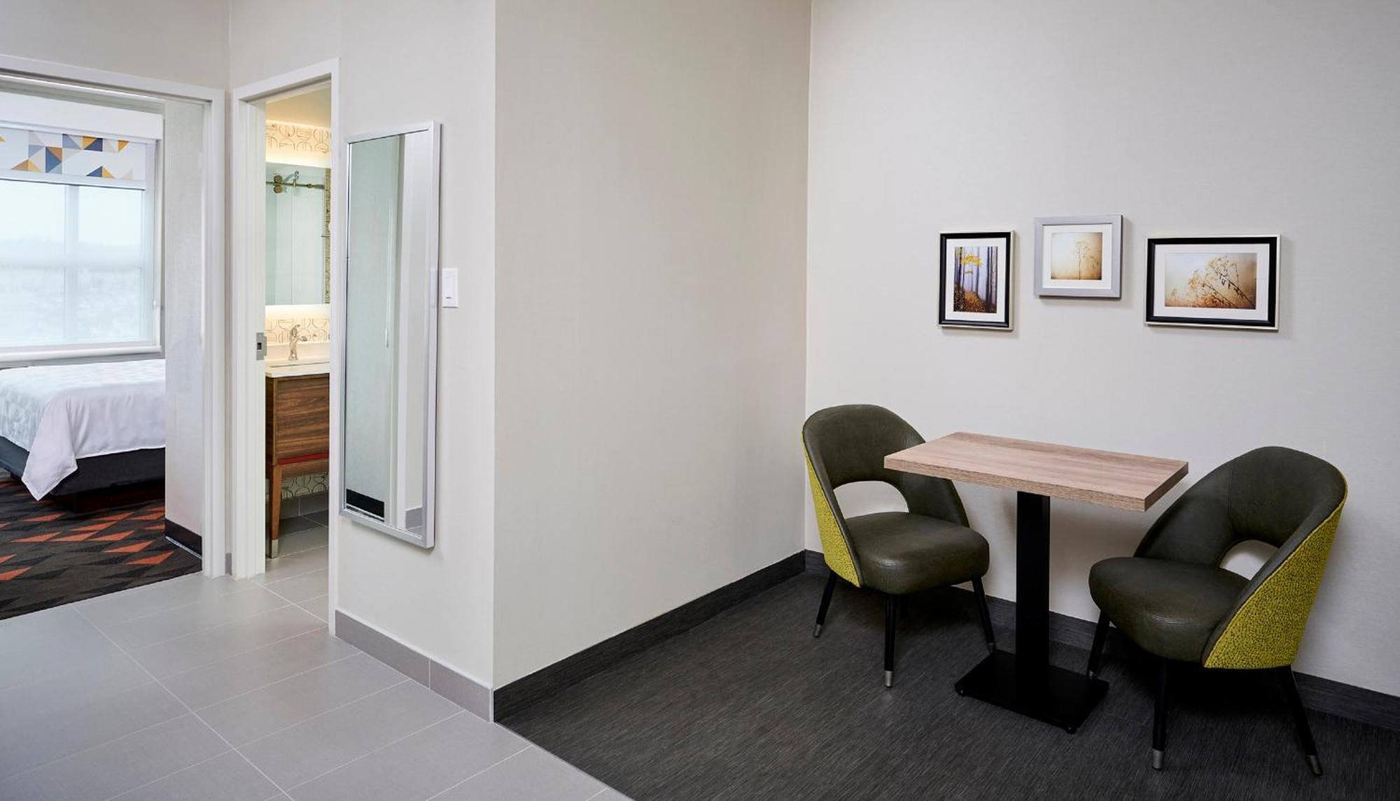 Holiday Inn & Suites Oakville At Bronte By Ihg Bagian luar foto