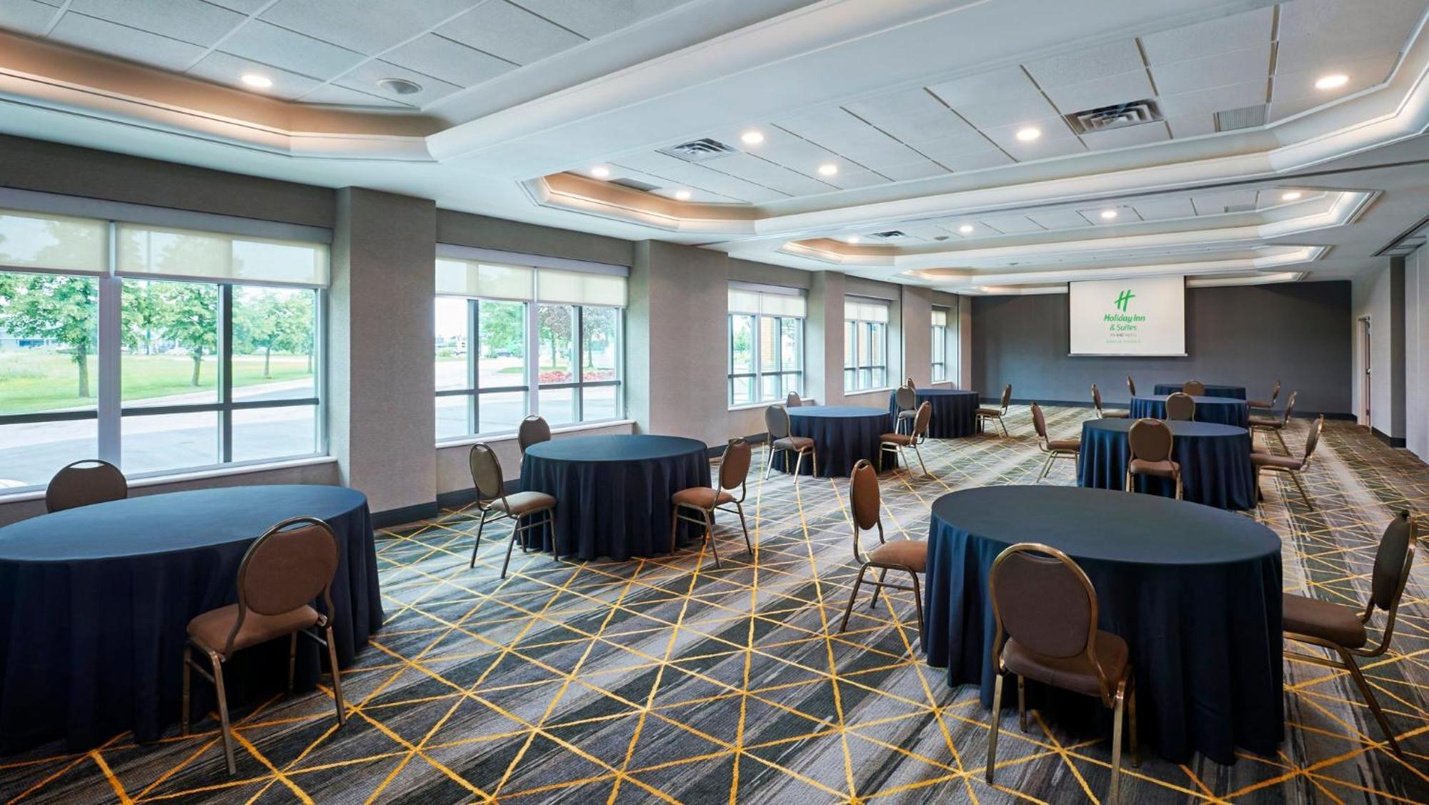 Holiday Inn & Suites Oakville At Bronte By Ihg Bagian luar foto